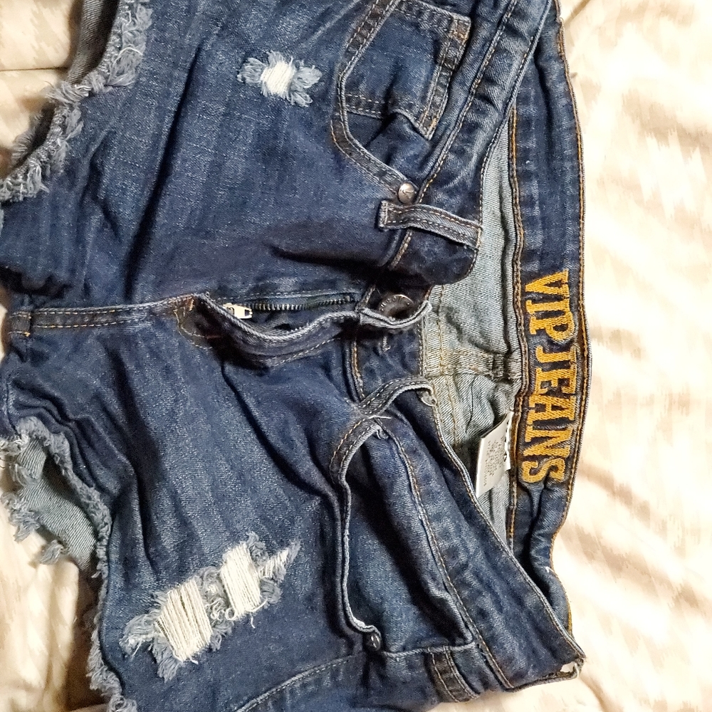 VIP Jean's shorts - Picture 3 of 4